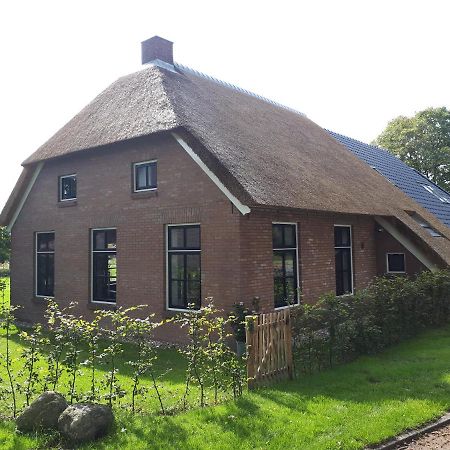 Bed En Breakfast Het Oelenest Hooghalen Luaran gambar
